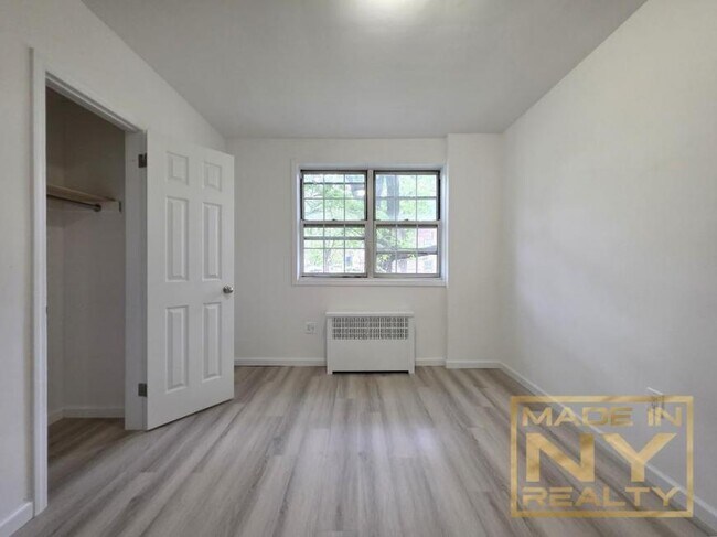 Building Photo - 2 bedroom in FLUSHING NY 11367