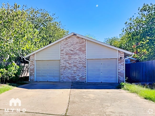 Building Photo - 10701 Daryl Cove