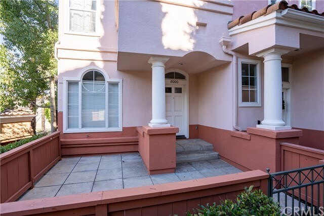 Primary Photo - 8000 E Venice Way