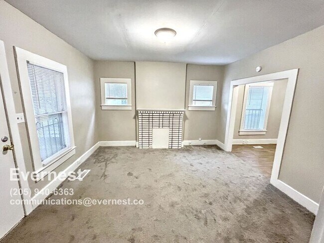 Building Photo - 57 17th Ct S