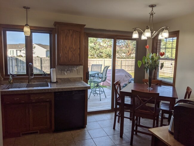 Kitchen - 3109 Manitowoc Rd