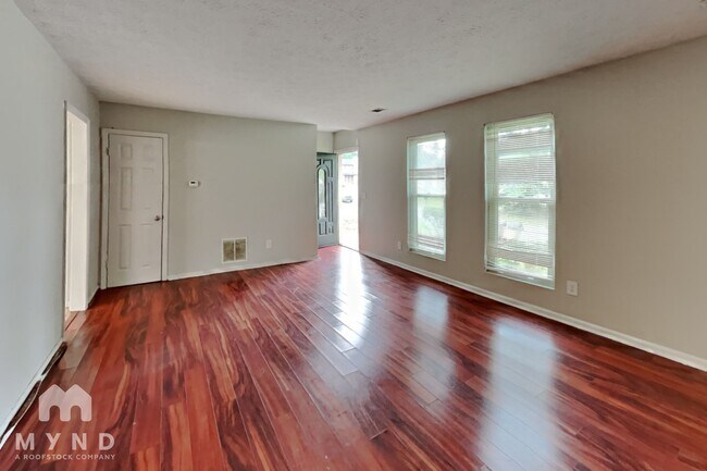 Foto del edificio - 785 Edenton Ct