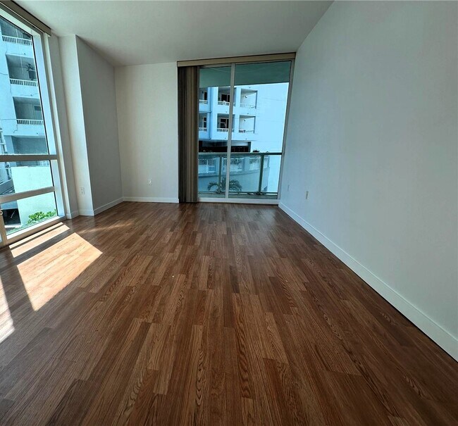 Foto del edificio - 218 SE 14th St