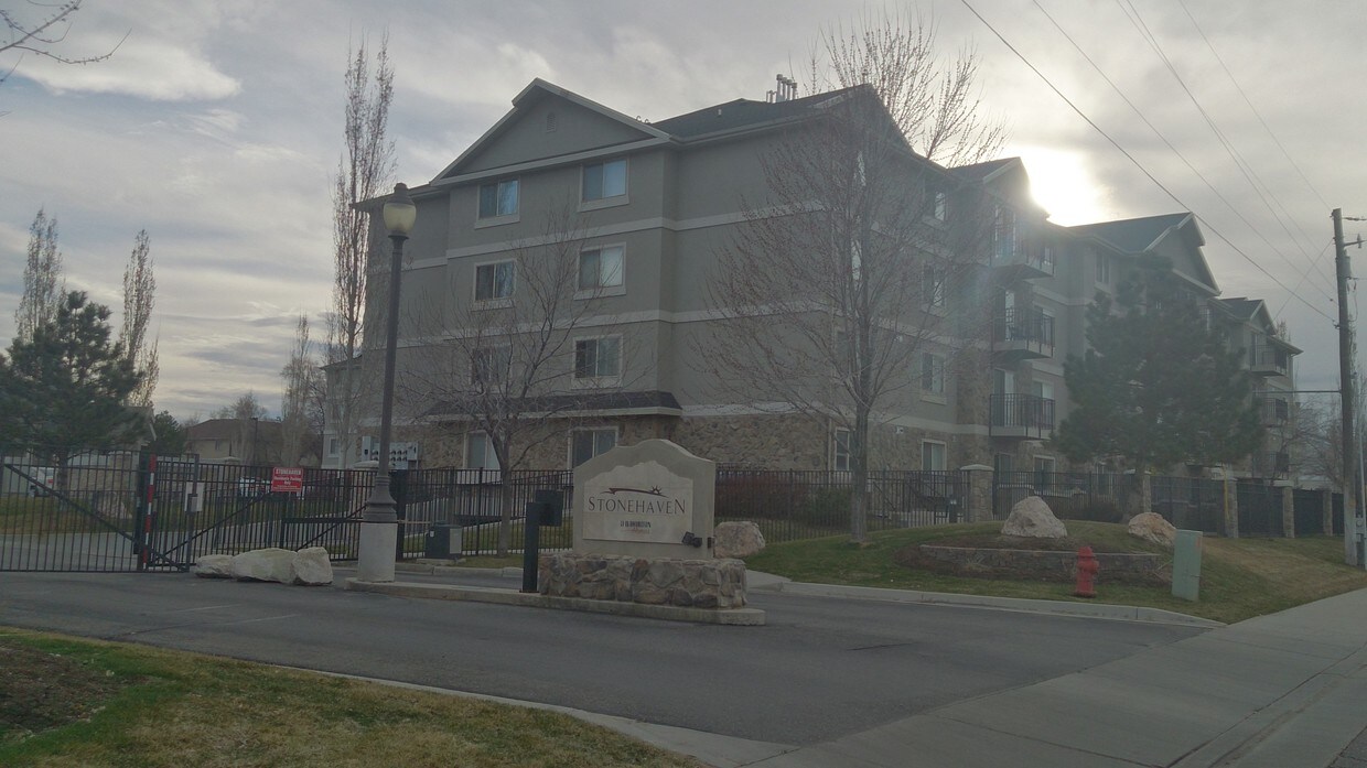 1205 Privet Dr, Cottonwood Heights, UT 84121 Condo for Rent in