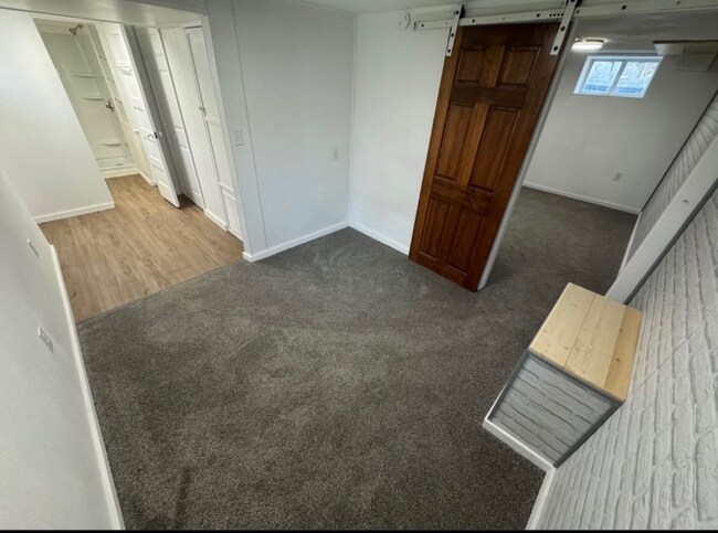 Foto del edificio - 705 Taylor Ave