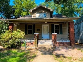 Building Photo - 1413 S Harlan Ave