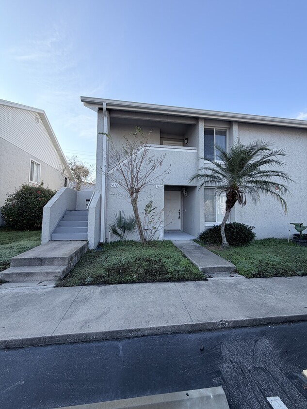 Foto principal - 5628 Blue Shadows Ct