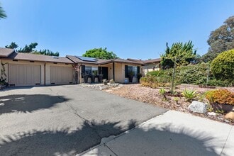 Building Photo - 1529 Temple Heights Dr
