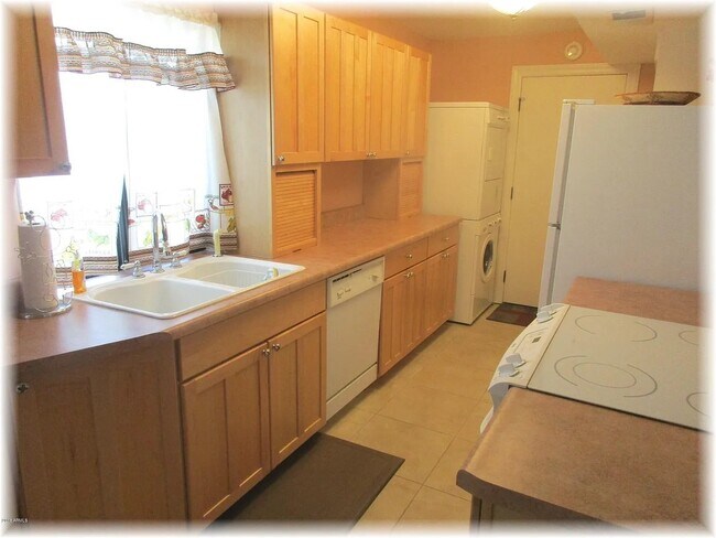 Foto del edificio - 7801 N 18th Pl