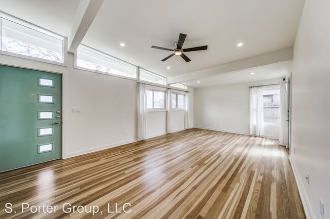 Building Photo - 3 br, 2 bath House - 434 Tophill Rd