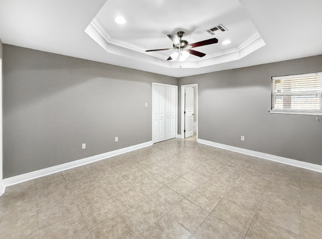 Foto del edificio - 7230 Yorktown Dr
