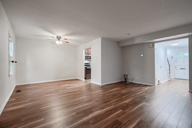Building Photo - 23 Rye Ct
