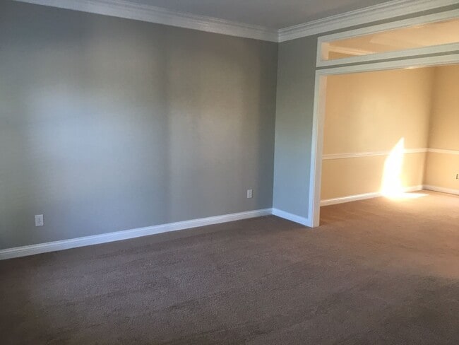 Foto del edificio - 4 br, 3.5 bath House - 14013 Spring Mill Road