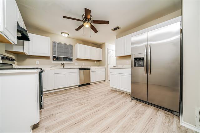 Foto del edificio - 1001 Country Ln