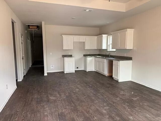 Building Photo - 1040 Hillburn Dr