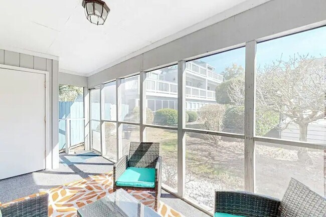 Foto del edificio - 3700 Golf Colony Ln