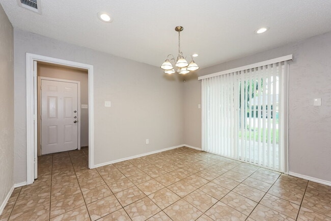 Foto del edificio - 1134 Madlynne Dr