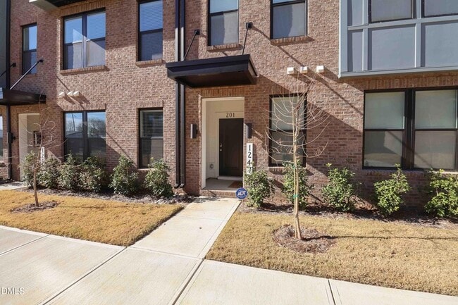 Building Photo - 1247 Shaw View Aly