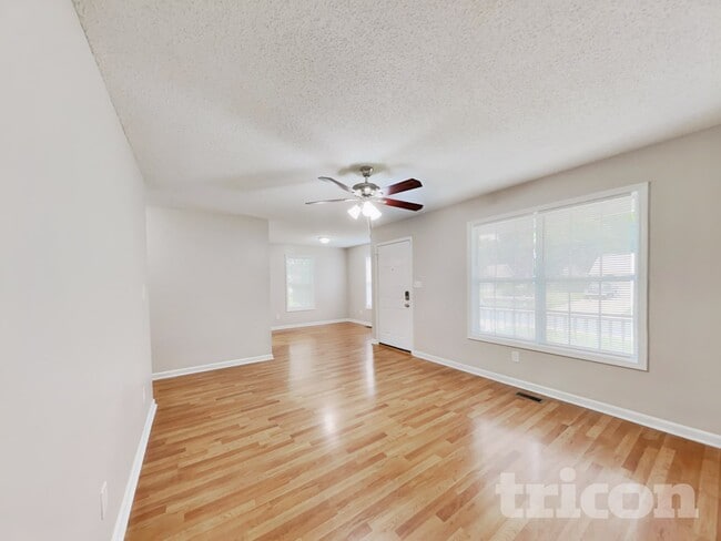 Building Photo - 4112 Zebulon Ave SW