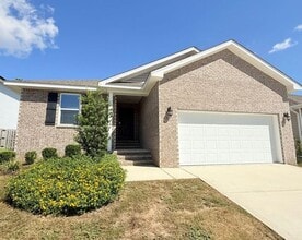 Building Photo - 5719 Guinevere Ln