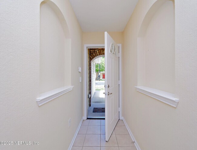Building Photo - 10200 Belle Rive Blvd