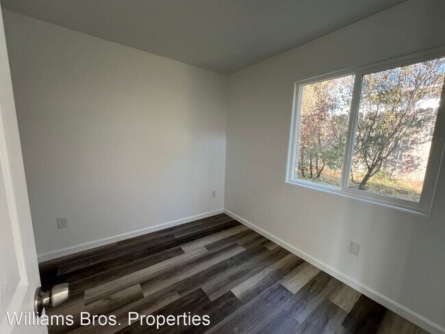 Building Photo - 2 br, 2 bath House - 2152 Paso Robles Street