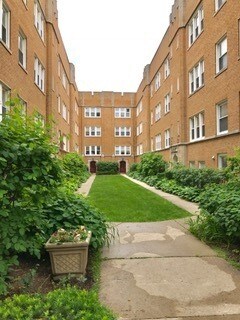 Primary Photo - 2537 Prairie Ave