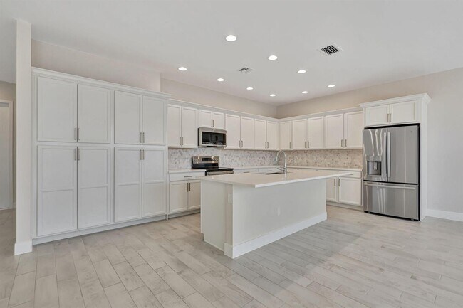 Building Photo - 4973 Coquina Pl