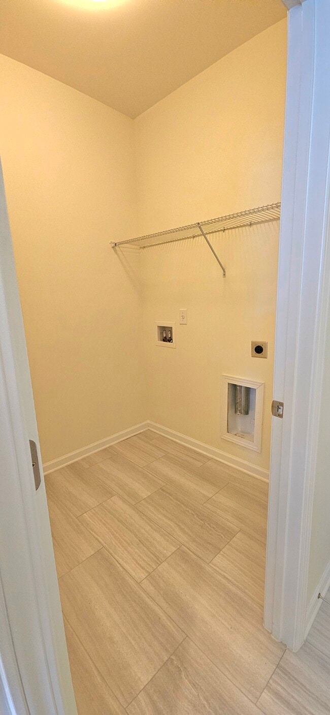 Building Photo - 401 Bear Tree Ct