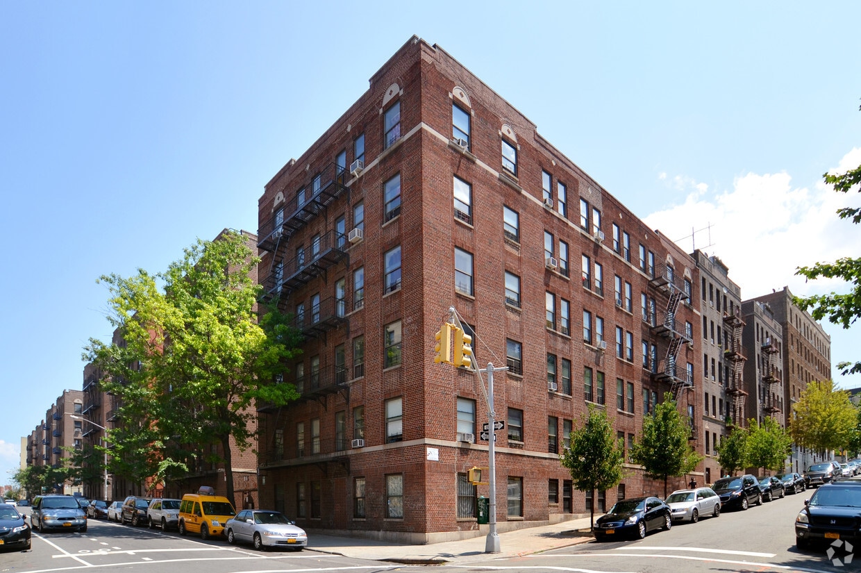 Primary Photo - 1170-1176 Walton Ave