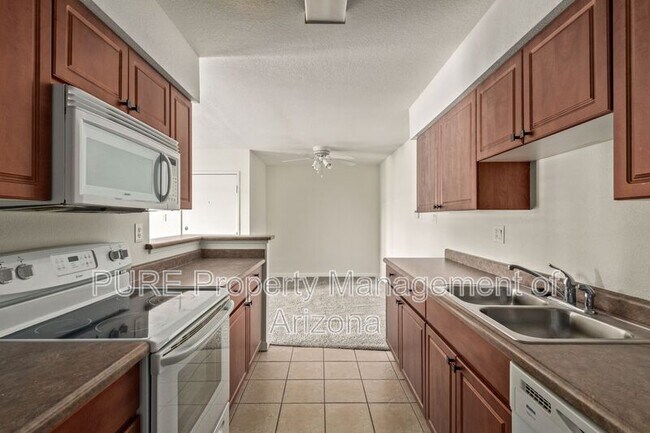 Foto del edificio - 5995 N 78th St