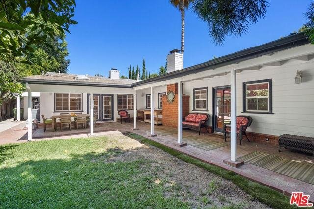 Primary Photo - 5537 Allott Avenue, Los Angeles, CA 91401 ...