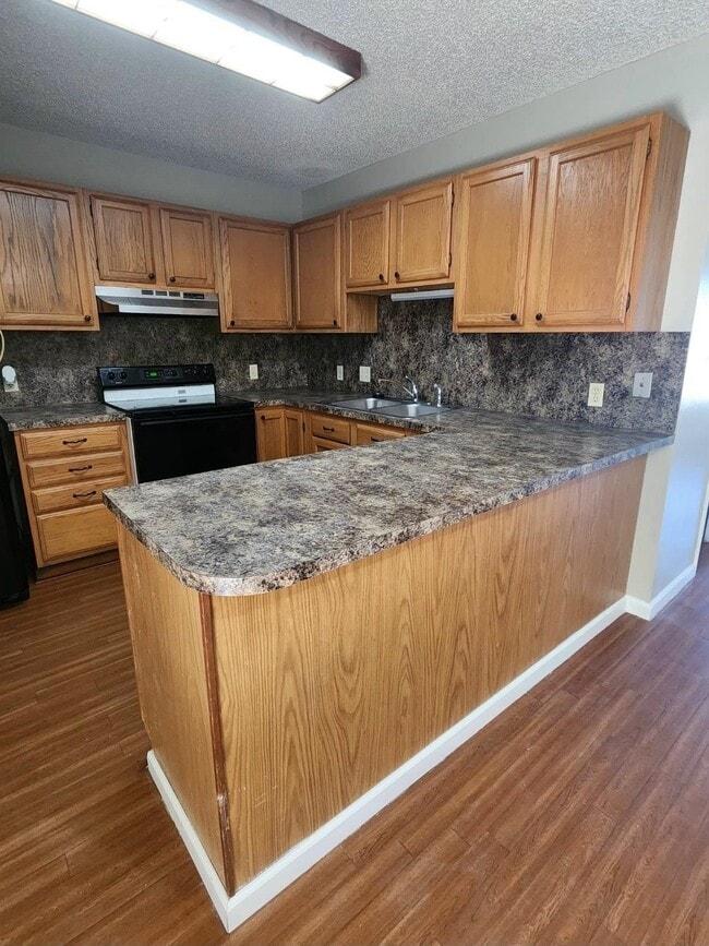 Building Photo - 309 W Sallier St