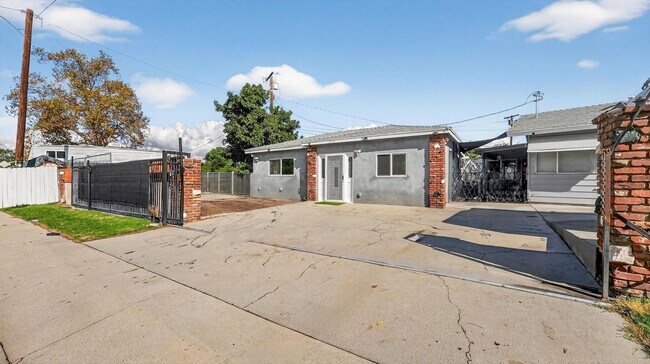 Foto del edificio - 1216 Butterfield Rd