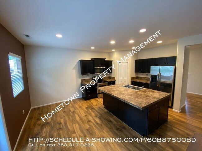 Foto del edificio - 5 bdrm home close to JBLM - Available NOW!