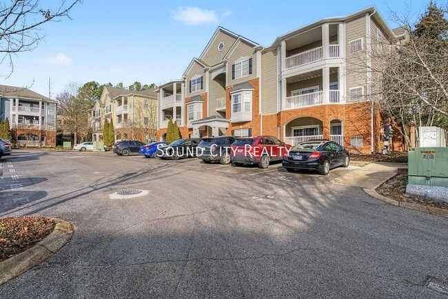 Building Photo - 7230 Althorp Way