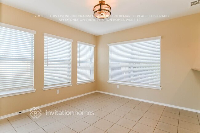 Building Photo - 120 Lightning Trl