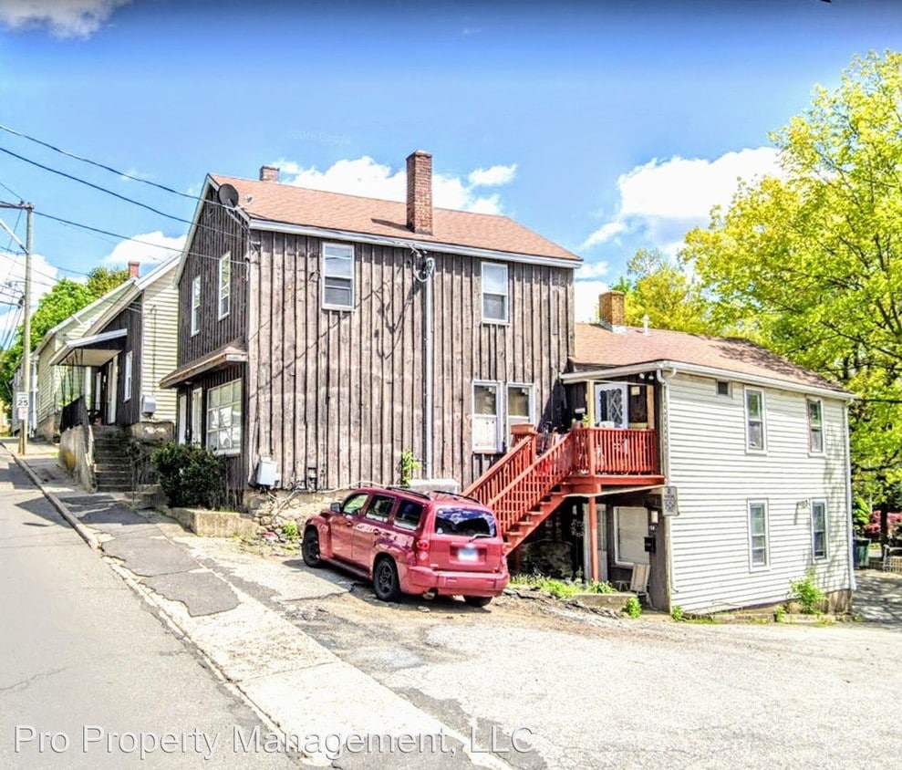 158164 Echo Lake Rd, Watertown, CT 06795 Room for Rent in Watertown