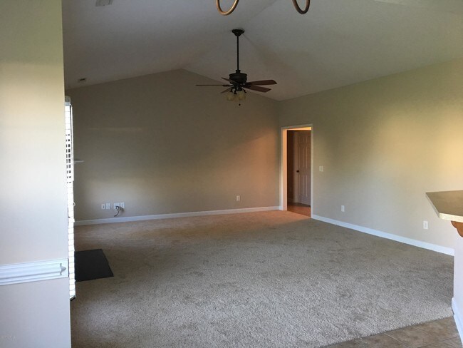 Foto del edificio - 137 Moonstone Ct