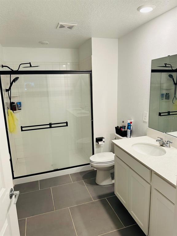 Foto del edificio - 9380 Revere Ave