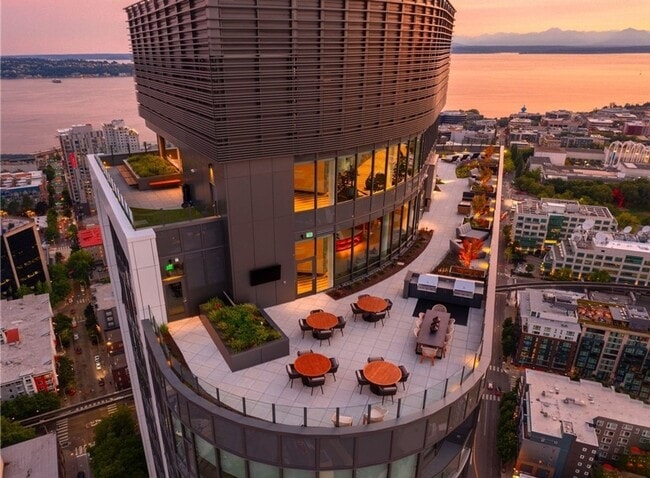 Building Photo - Modern Spire Condo with Space Needle Views in Belltown