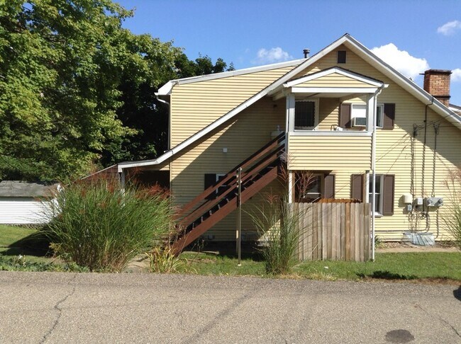 Side View - 1906 Montour Street Ext
