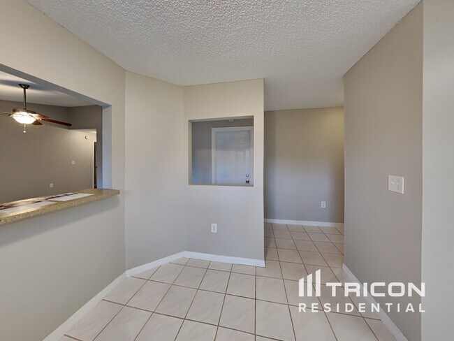 Foto del edificio - 10827 Claymont Dr