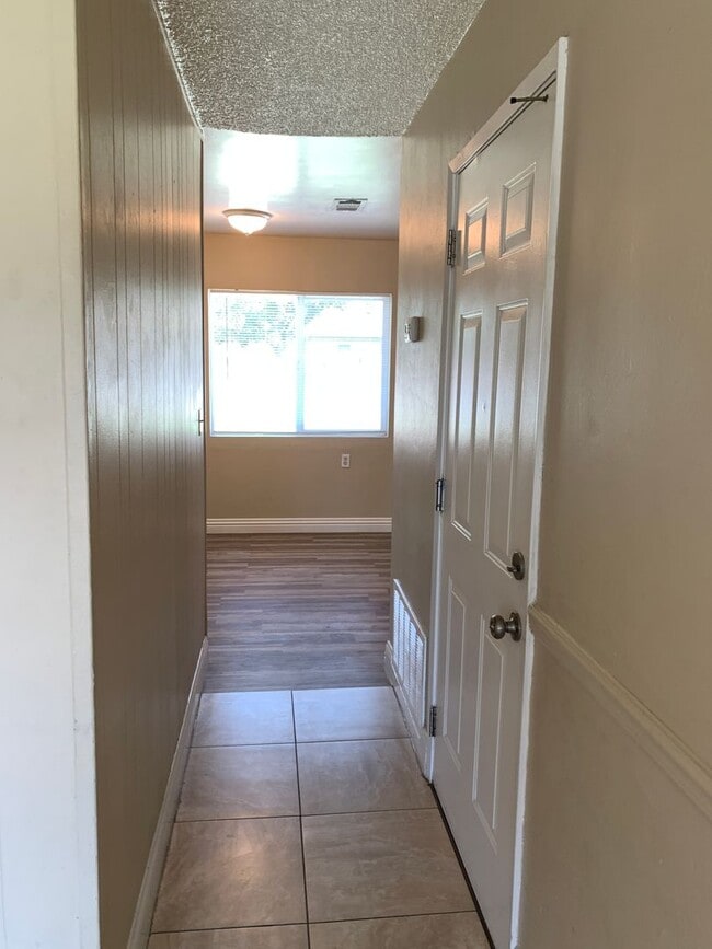 Foto del edificio - Super Cute 3 Bedroom Home For Rent in Oildale - $1695 Rent Available mid June