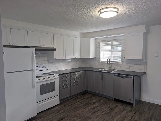 Foto del edificio - 10515 NE 8th St