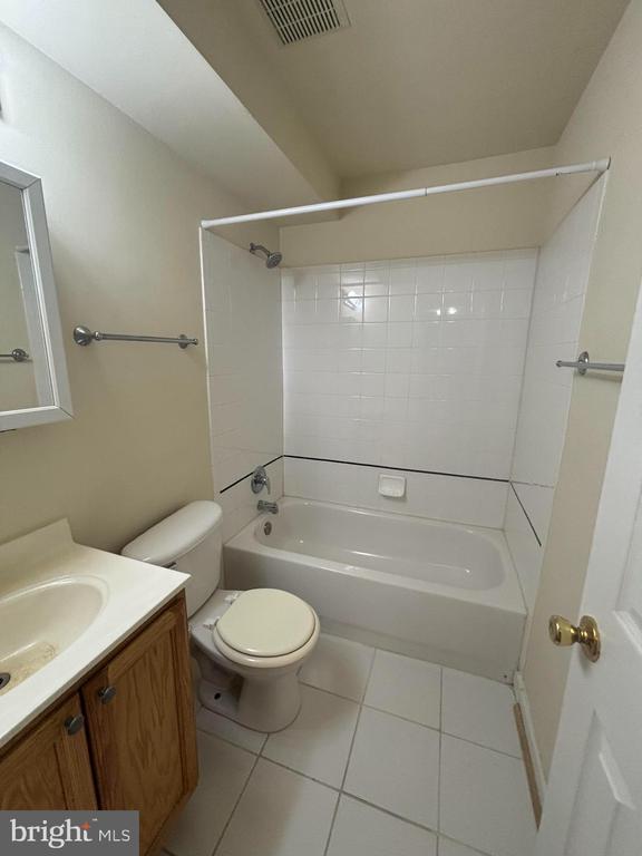 Foto del edificio - 4116 Ames St NE