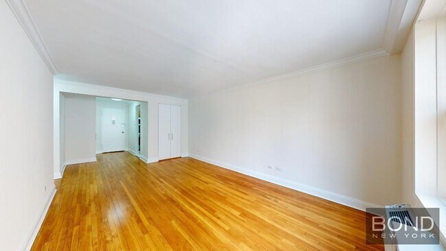 Foto del edificio - 151 W 16th St