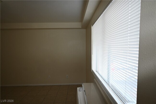 Foto del edificio - 3017 E Carey Ave