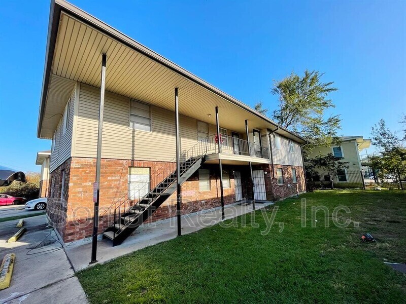 Primary Photo - 15536 Dwyer Blvd