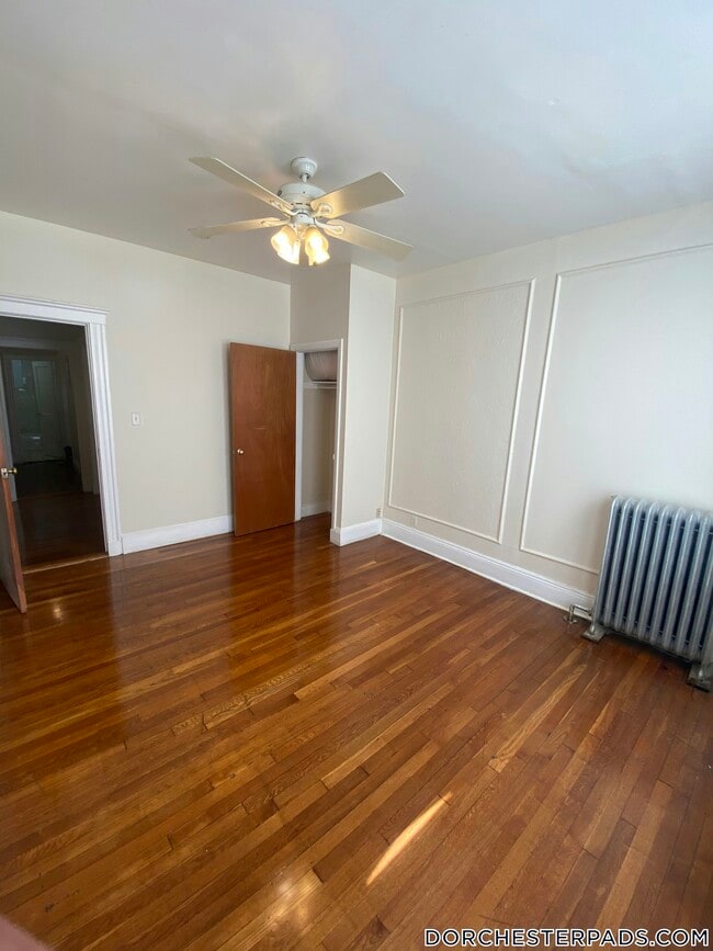 Building Photo - 19 Mora St